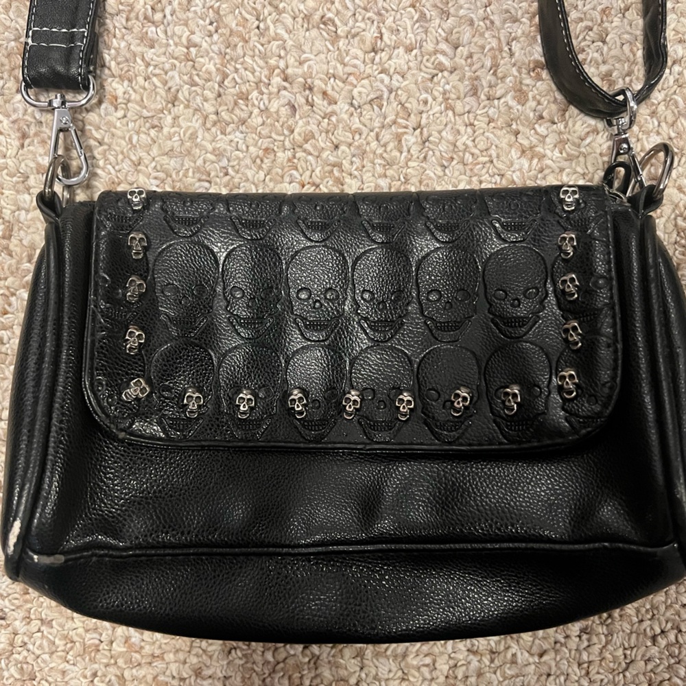 Stylish Black Leather Shoulder Bag
